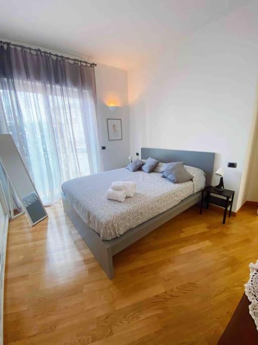 Apartment Manzoni Ring, Un Giro A *