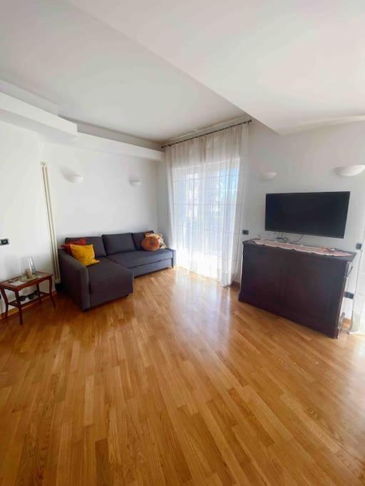 Apartment Manzoni Ring, Un Giro A *